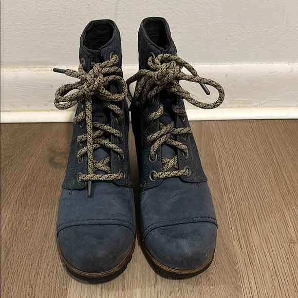 Sorel Women's Gray Wedge Boots - Picture 2 of 4